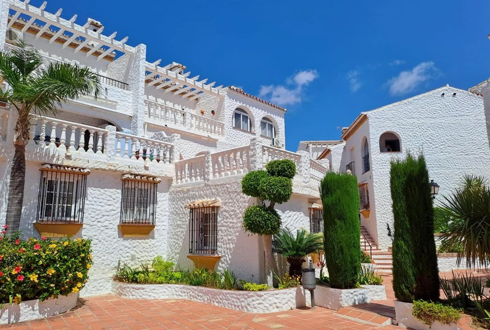 בנאלמדנה Brand New, Villabonita, Sea Views, Swimming Pool And Parking